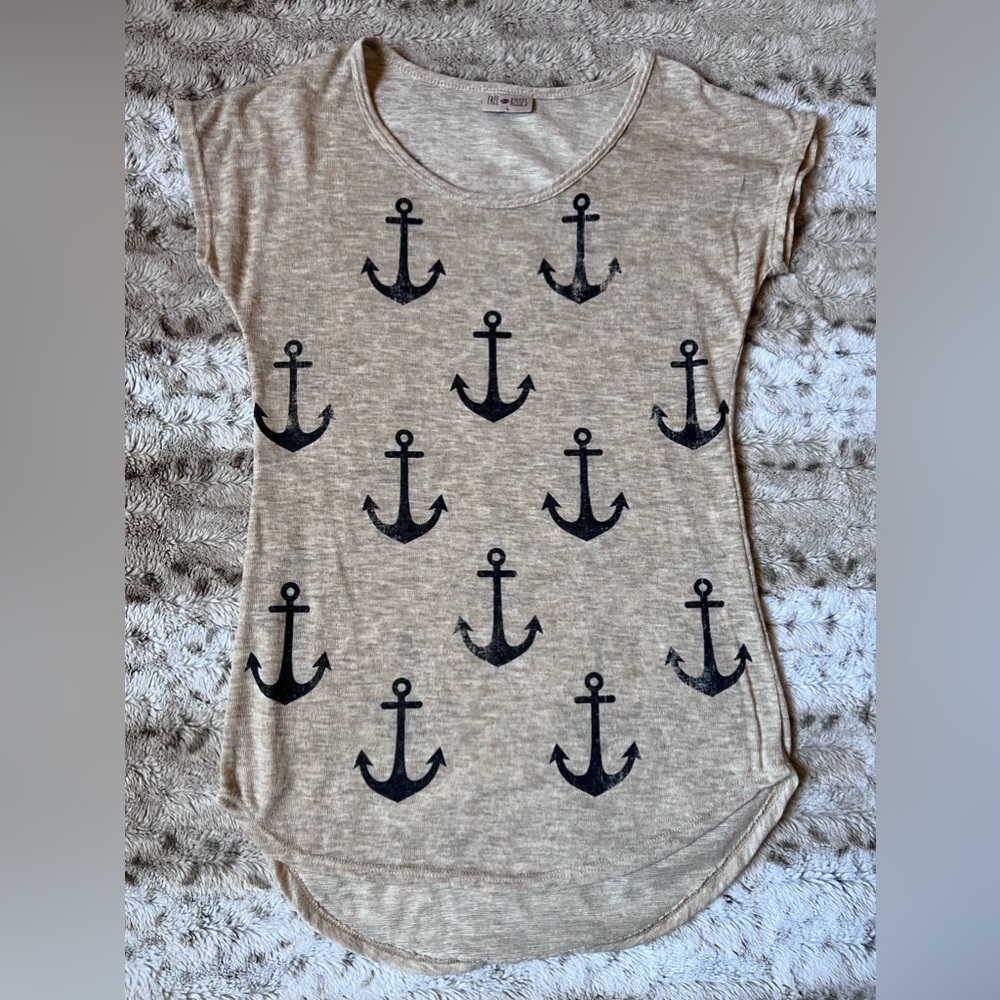 Large Free Kisses Anchor Shirt